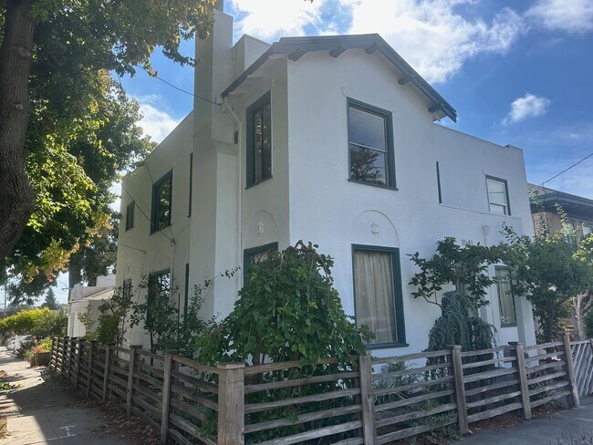 property at 1539-1541 E 38th St