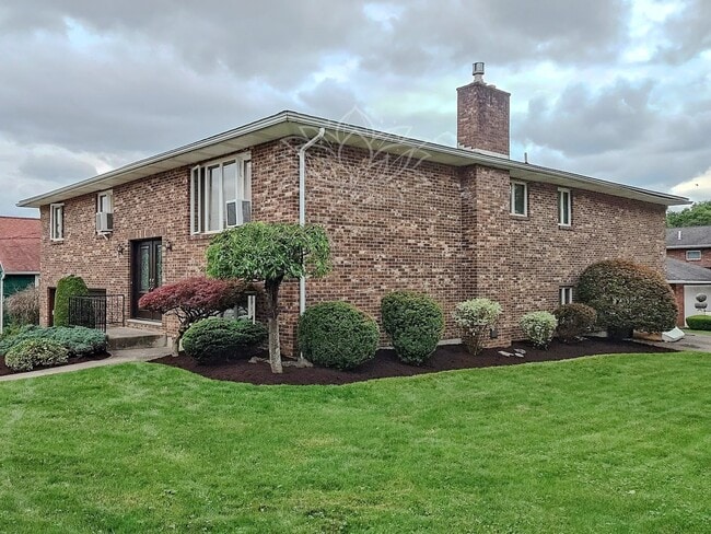 property at 621 N Rogers Ave