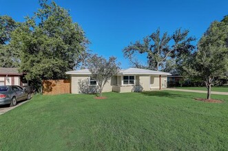 4712 Trail Lake Dr in Fort Worth, TX - Building Photo - Building Photo