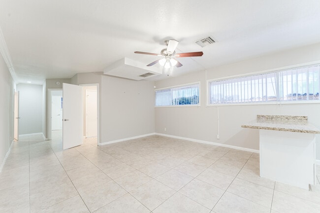 831 E Palmetto Park Rd in Boca Raton, FL - Building Photo - Building Photo