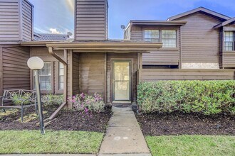 2611 Grants Lake Blvd in Sugar Land, TX - Building Photo - Building Photo