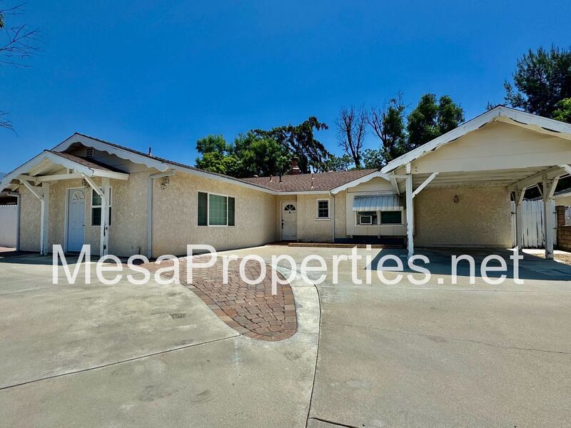 1296 Grove Ave in Upland, CA - Building Photo