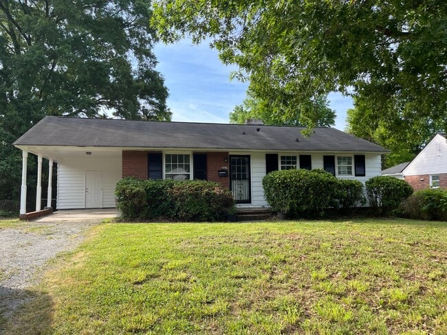 property at 2839 Burbank Dr