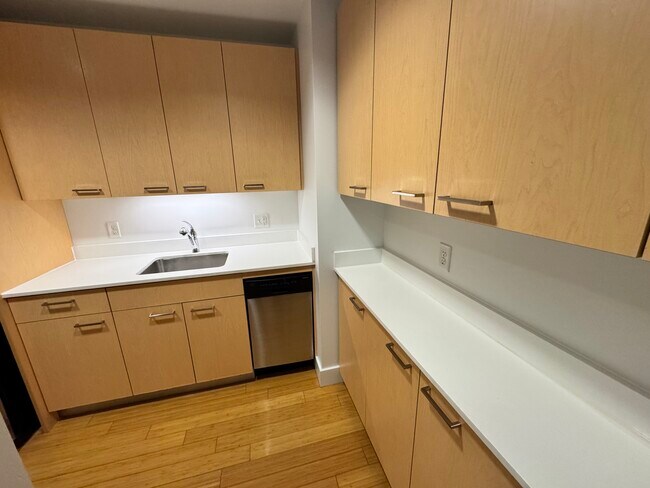 1090 Boylston St, Unit 101 in Boston, MA - Building Photo - Building Photo