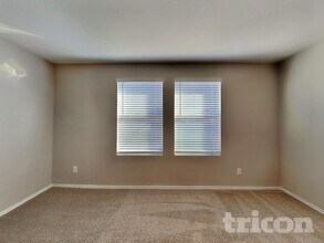 5206 Winding Strm in Saint Hedwig, TX - Building Photo - Building Photo