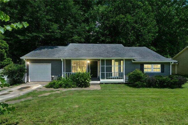 3045 Wildflower Ln SW