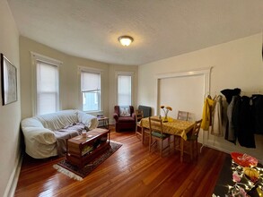 162 Kelton St, Unit #2 in Boston, MA - Foto de edificio - Building Photo