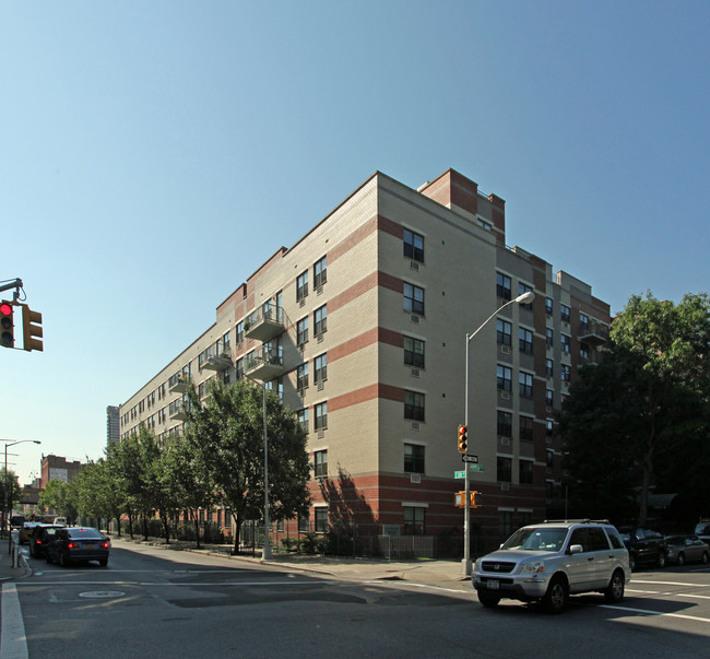 1919 Madison Ave in New York, NY - Building Photo - Building Photo