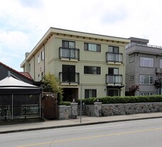 2222 Cornwall Ave in Vancouver, BC - Building Photo