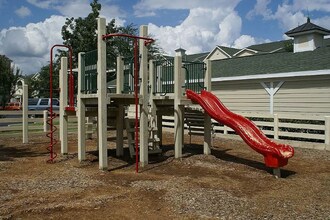 18547 Bridle Club Dr in Tampa, FL - Building Photo - Building Photo
