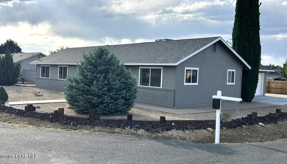 7960 E Buena Vista Dr in Prescott Valley, AZ - Building Photo