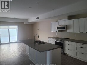 550 Sandison St in Windsor, ON - Building Photo - Building Photo