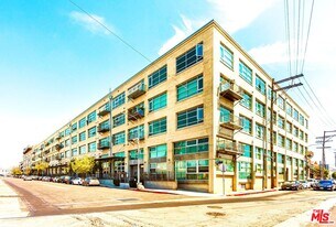 530 S Hewitt St in Los Angeles, CA - Building Photo