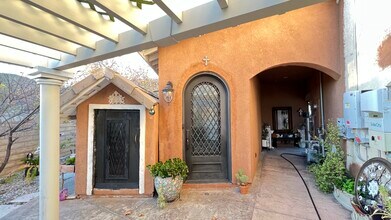 17858 Sidwell St in Granada Hills, CA - Building Photo - Building Photo