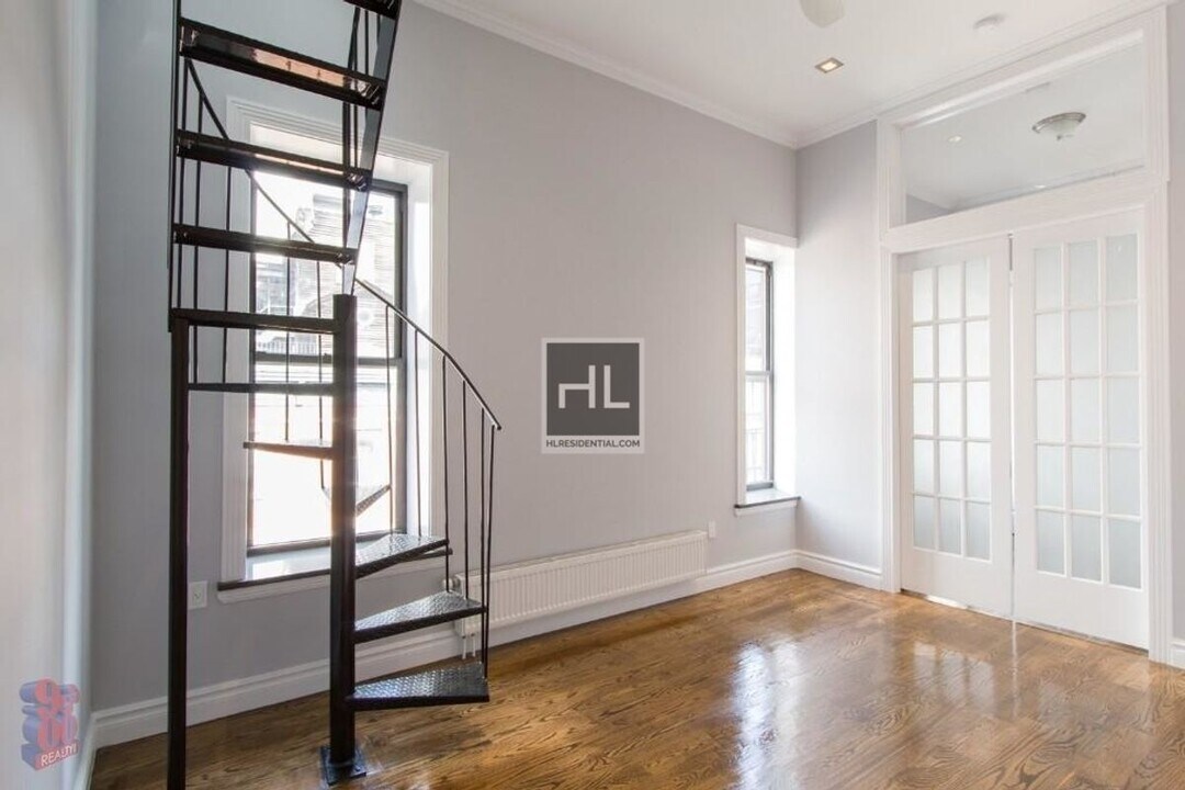 East 13th Street in New York, NY - Building Photo