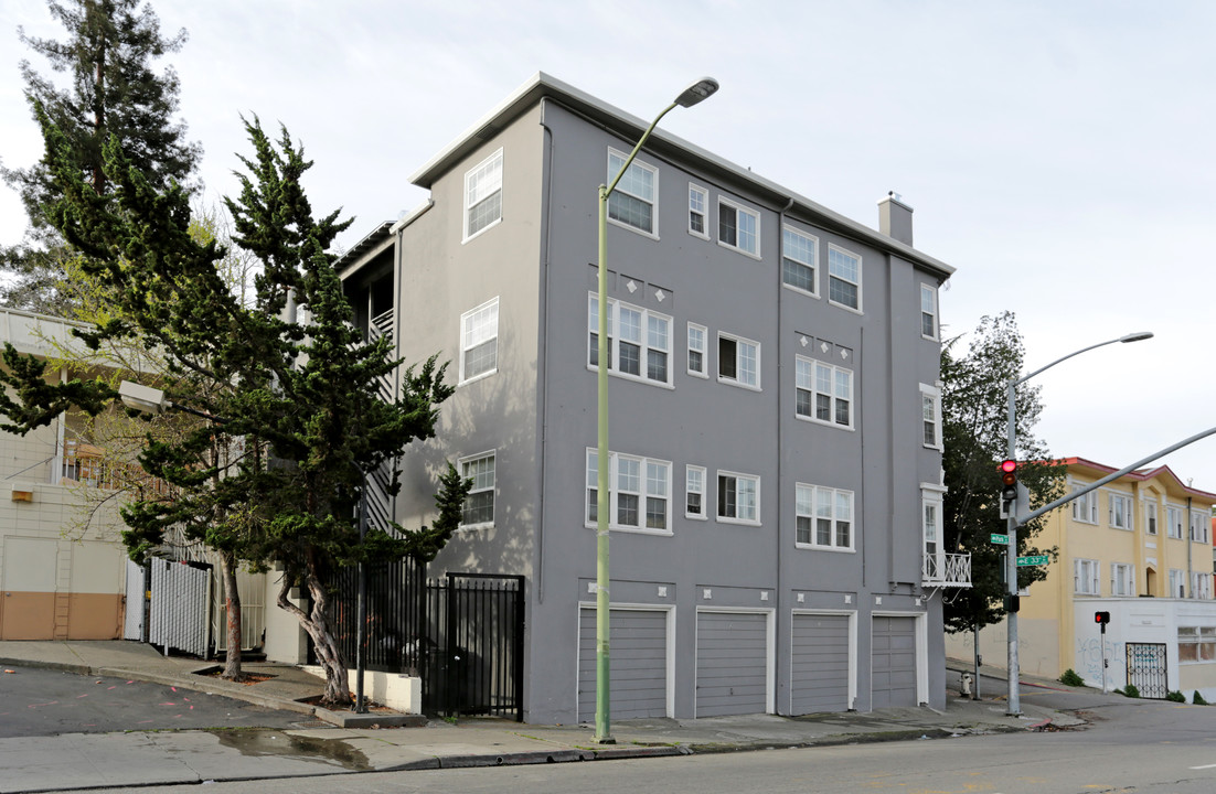 1000 E 33rd St in Oakland, CA - Foto de edificio