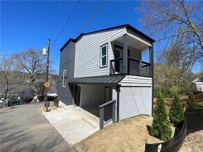 42 Riverdale Cir in Canton, GA - Foto de edificio - Building Photo