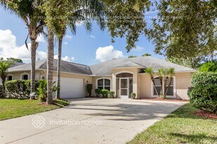 2720 Turnbull Estates Dr in New Smyrna Beach, FL - Building Photo