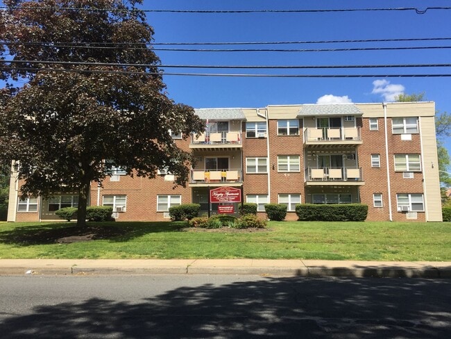Kingsley Apartments in Plainfield, NJ - Building Photo - Building Photo