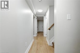 929 Upper Ottawa St in Hamilton, ON - Building Photo - Building Photo