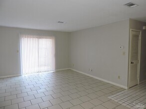 130 E 9 Mile Rd in Pensacola, FL - Building Photo - Building Photo