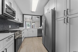 15631 Shenandoah Square Ave in Baton Rouge, LA - Building Photo - Building Photo