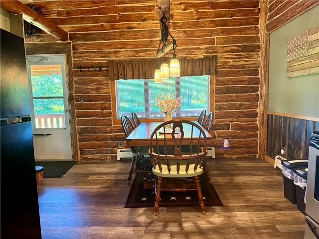 property at 1924 Dutch Hill Rd