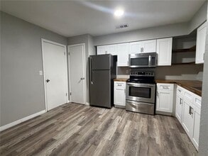 445 Lakeside Pl in Casselberry, FL - Building Photo - Building Photo