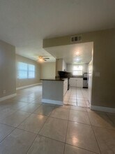 9910 Turf Way in Orlando, FL - Building Photo - Building Photo