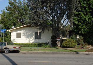 1537 W Palmyra Ave in Orange, CA - Building Photo - Building Photo