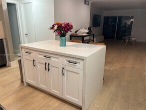 9225 SW 87th Ave-Unit -A12 in Miami, FL - Building Photo - Building Photo