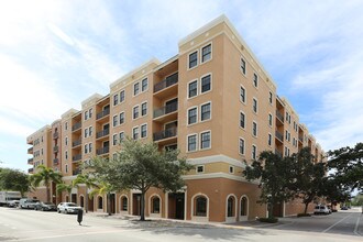 The Lucerne in Lake Worth, FL - Building Photo - Building Photo