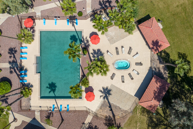 Courtyard Apartments in Casa Grande, AZ - Foto de edificio - Building Photo