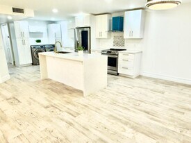 3594 Alder Dr in West Palm Beach, FL - Building Photo