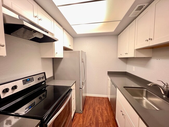 Bothell Landing Condo in Bothell, WA - Building Photo - Building Photo