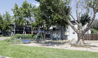 Arvada Place Apartments in Arvada, CO - Foto de edificio - Building Photo