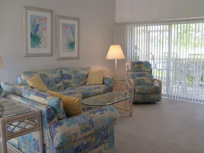 6566 Fairway Gardens Dr in Bradenton, FL - Building Photo - Building Photo