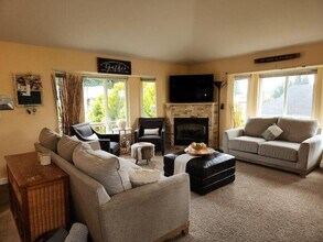 1832 93rd Dr SE in Lake Stevens, WA - Building Photo - Building Photo