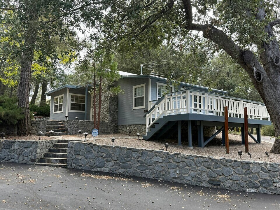 4517 CA-79 in Julian, CA - Building Photo