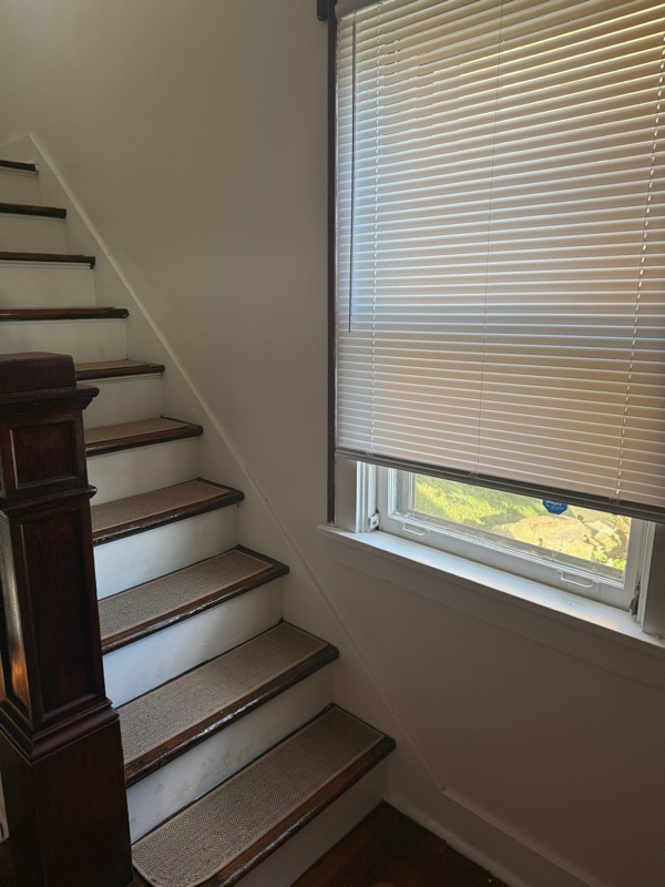 property at 1647 Oakhurst St
