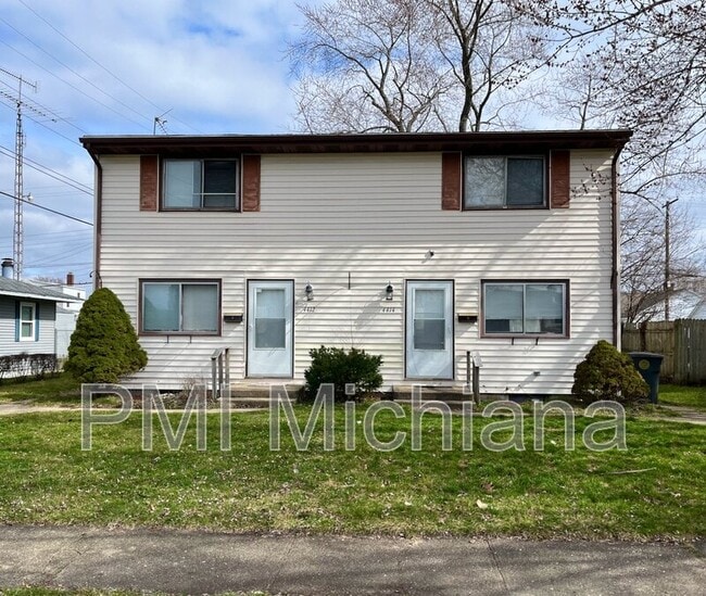 property at 4414 Huron Cir