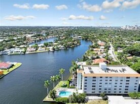 1881 Middle River Dr, Unit 402 in Fort Lauderdale, FL - Building Photo