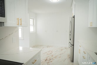 21 Oven Rock Rd in Bethel, CT - Building Photo - Building Photo