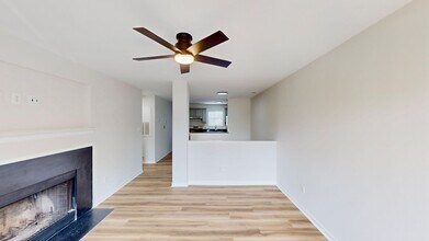 525 Olmsted Park Pl in Charlotte, NC - Building Photo - Building Photo