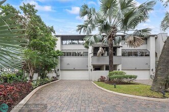 40 Portside Dr in Fort Lauderdale, FL - Foto de edificio - Building Photo