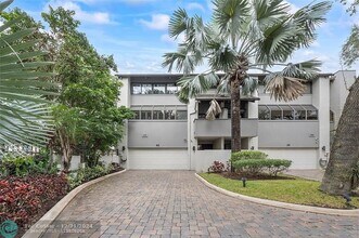 40 Portside Dr in Fort Lauderdale, FL - Building Photo - Building Photo