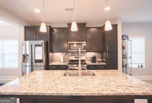 1754 Sanford Dr in Atlanta, GA - Building Photo - Building Photo