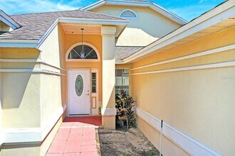 2505 Kingston Ct in Kissimmee, FL - Building Photo - Building Photo