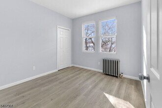 918 Pennington St, Unit 1 in Elizabeth, NJ - Building Photo - Building Photo