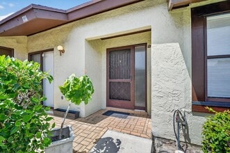 270 Beaver Dam Ct in Royal Palm Beach, FL - Building Photo - Building Photo